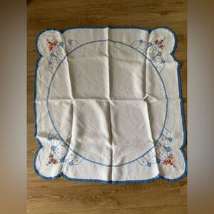 Vintage Hand Embroidered Table Cloth With Crocheted Fringe